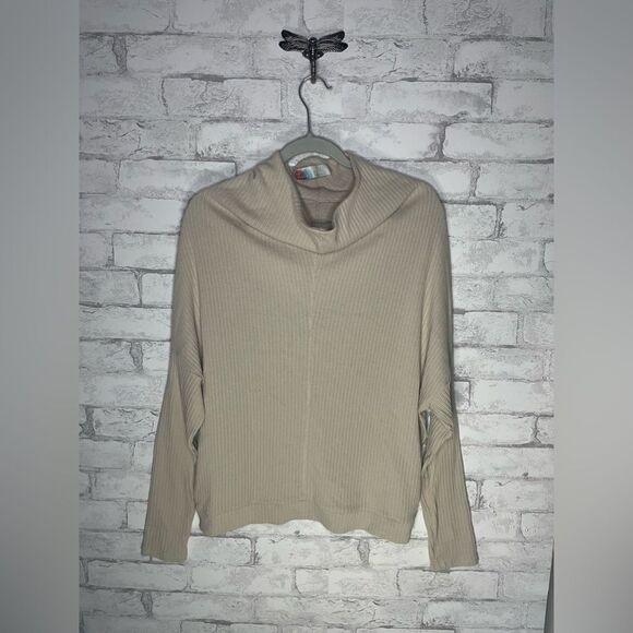 Free People Beach Cowl Neck Ribbed Lightweight Sweater Cream Colored - Picture 1 of 5